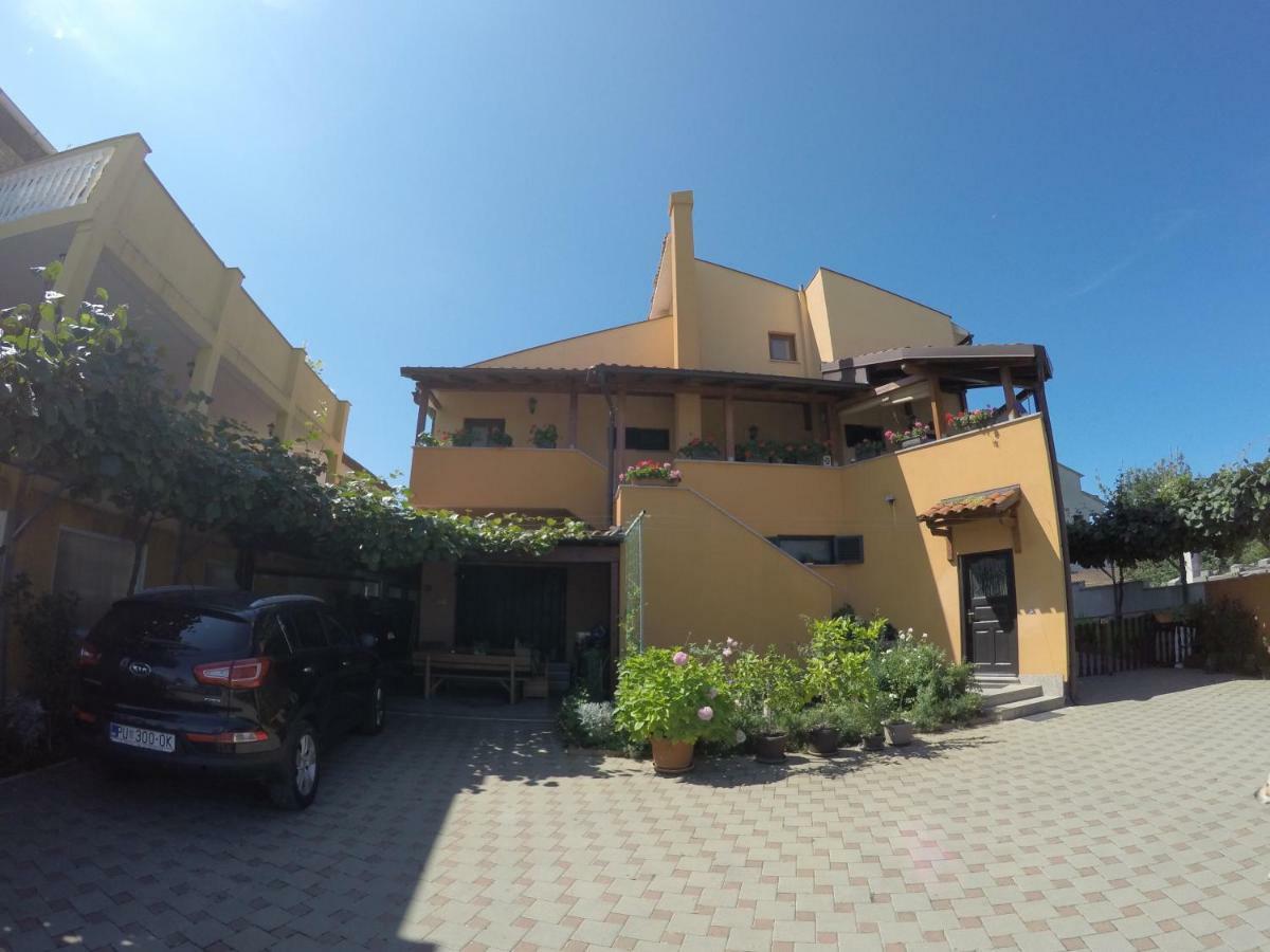 شقة Apartman Koralj بولا المظهر الخارجي الصورة